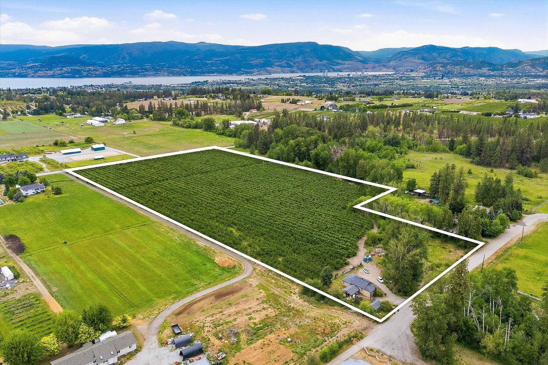 Farm Ranch in Kelowna, British Columbia, Canada 2 - 18045609