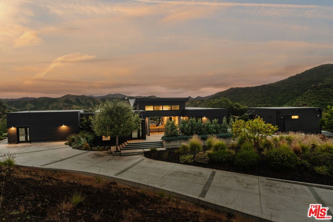 House in Agoura Hills, California, United States 1 - 18047163