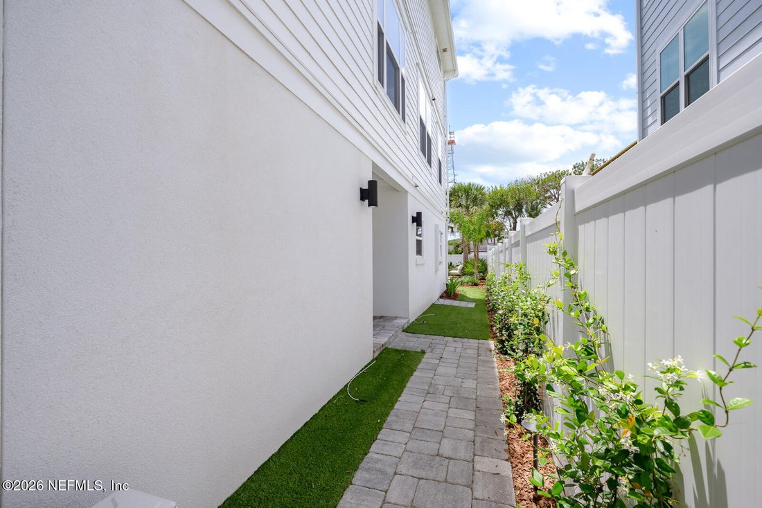 Townhouse in Jacksonville Beach, Florida, United States 3 - 18043899