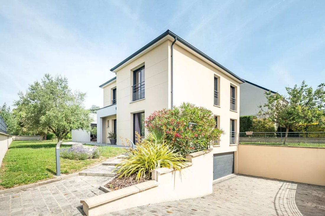 House in Sud, Triel-sur-Seine, France 3 - 18045020