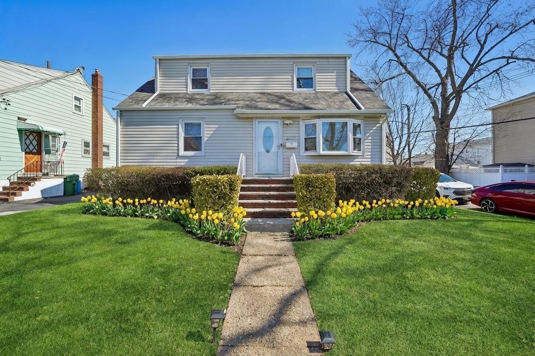 House in Linden, New Jersey, United States 1 - 18038128