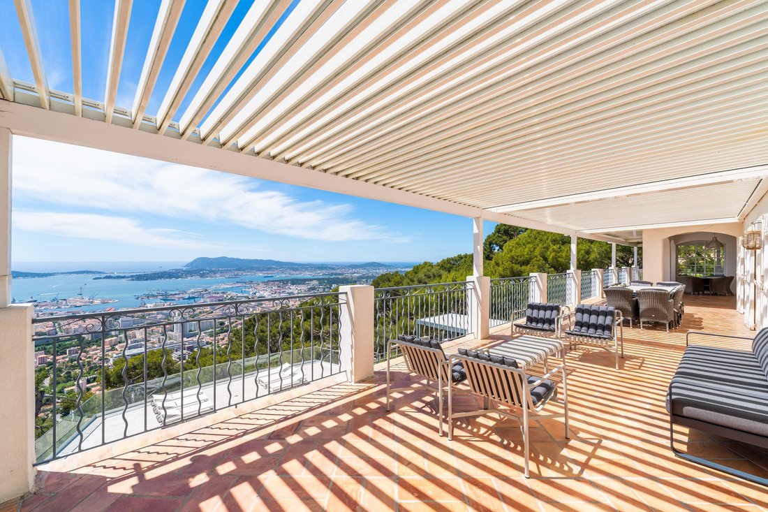 House in Le Revest-les-Eaux, Provence-Alpes-Côte d'Azur, France 5 - 18043350
