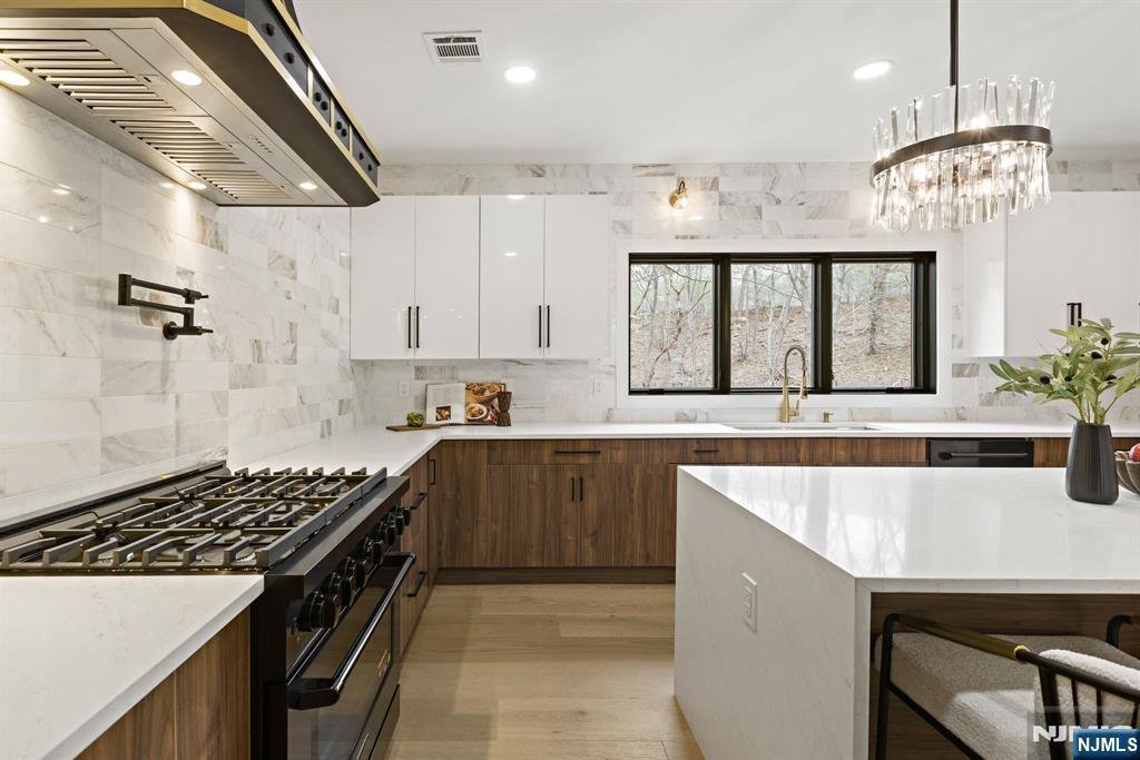 House in Mahwah, New Jersey, United States 4 - 18038908