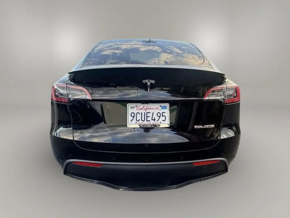 Suv in Riverside, CA, United States 5 - 18039170