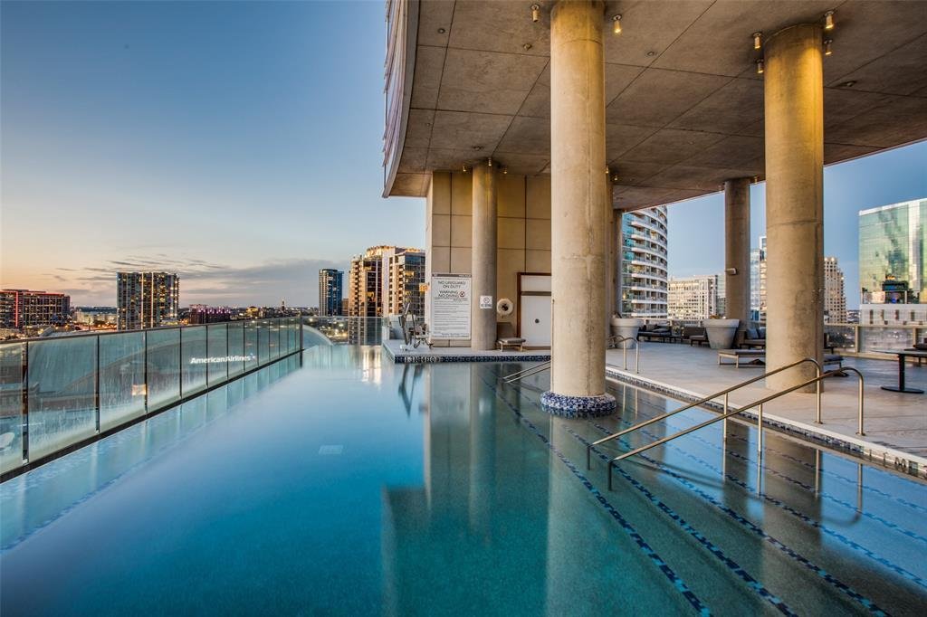 Condo in Dallas, Texas, United States 5 - 18042208