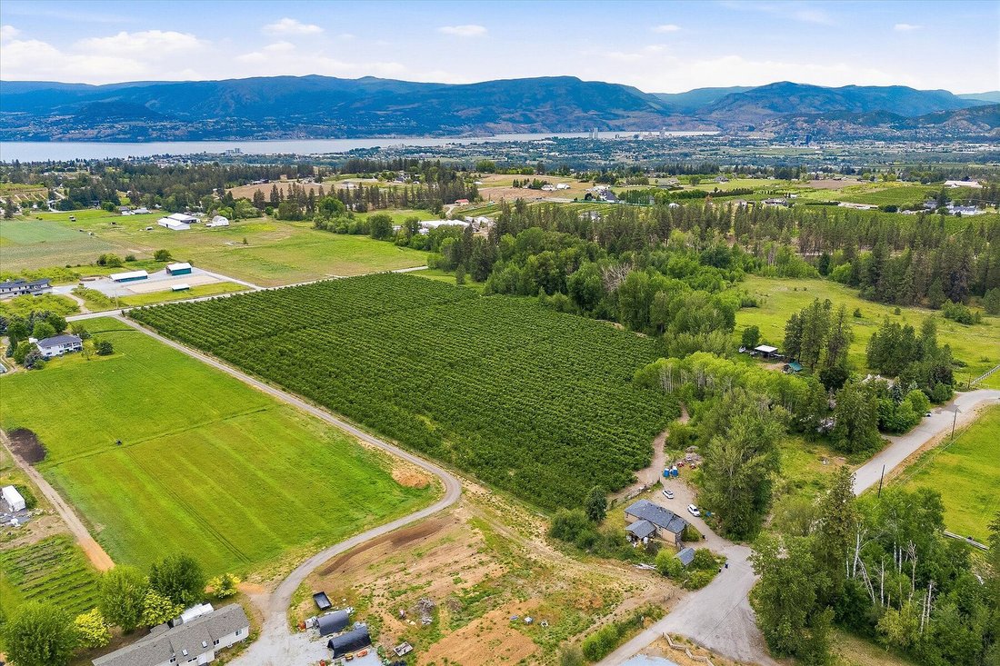 Farm Ranch in Kelowna, British Columbia, Canada 1 - 18045609