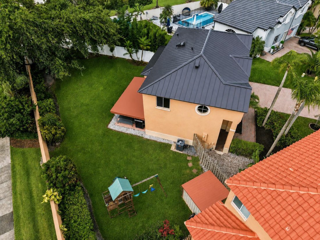 House in Pembroke Pines, Florida, United States 3 - 18040830