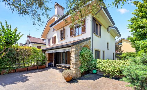 Villa a Arese, Lombardia, Italia 1