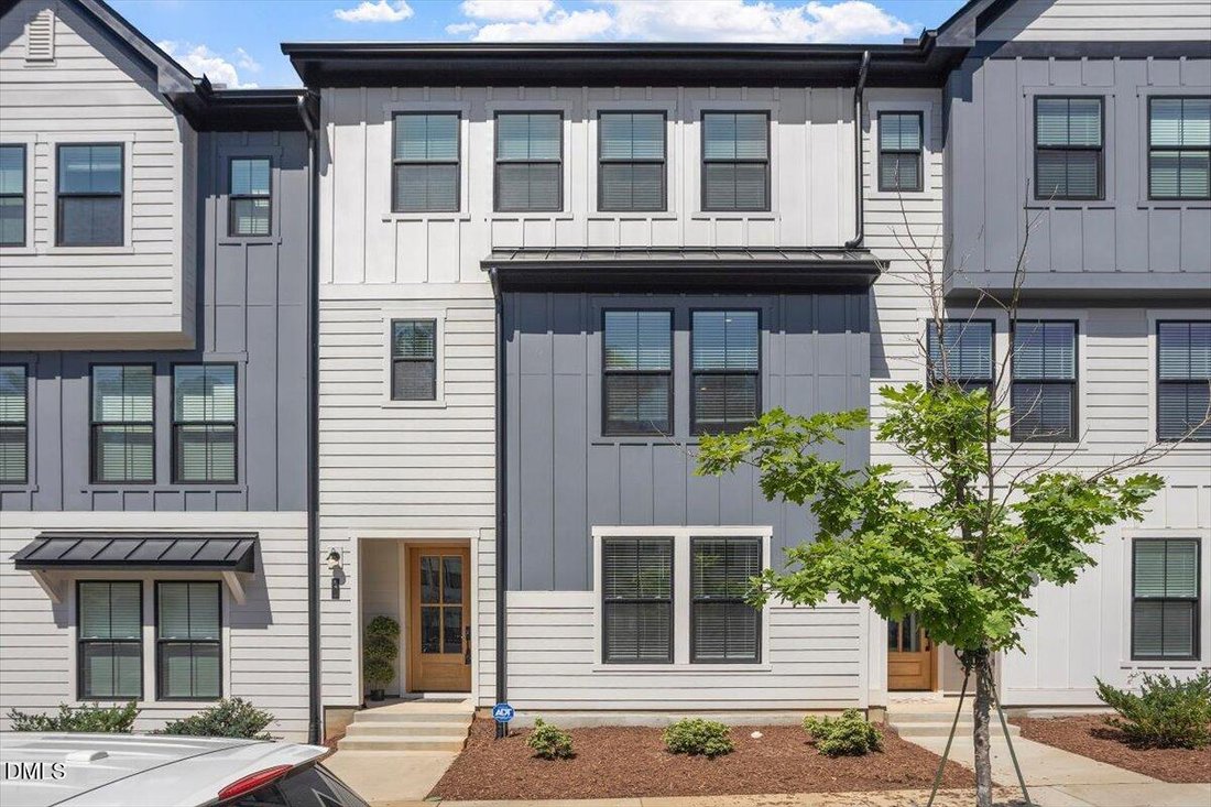 Townhouse in Raleigh, North Carolina, United States 3 - 18048122
