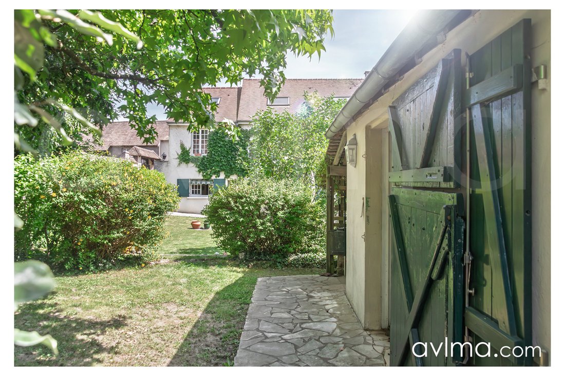 House in Bailly, Ile-de-France, France 2 - 18037244