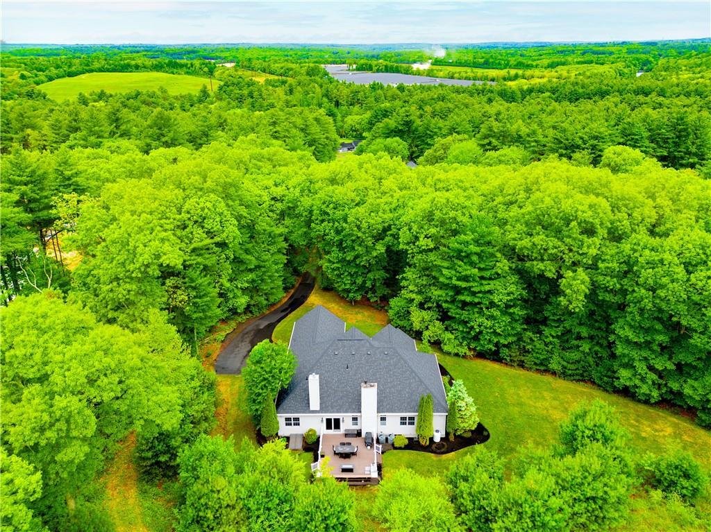 House in North Smithfield, Rhode Island, United States 3 - 18035873