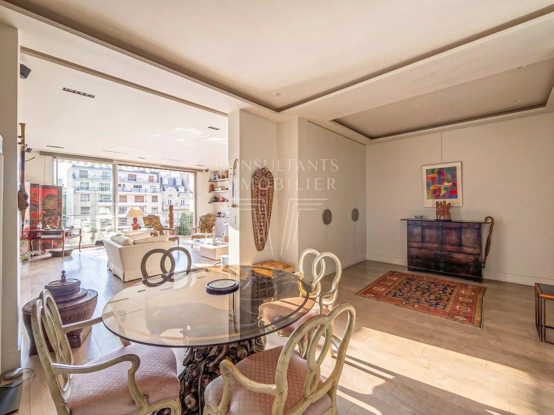 Apartment in Porte Dauphine, Paris 16e Arrondissement, Paris 4 - 18045071