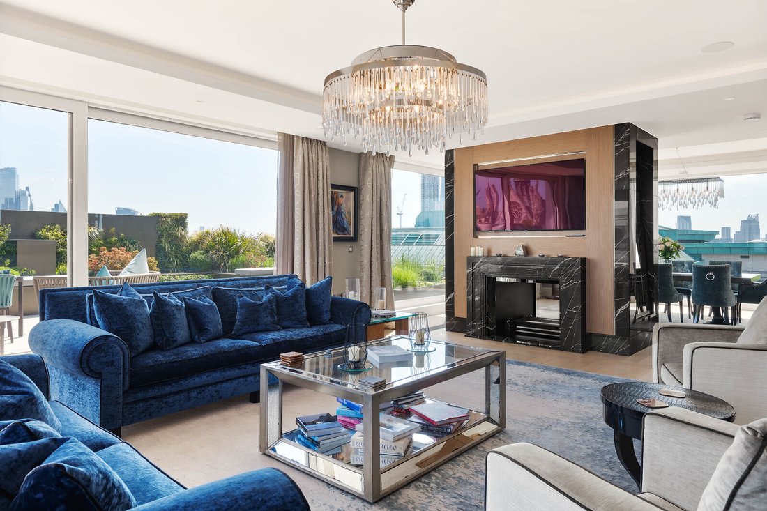 Apartment in WC2, Westminster, England 2 - 18036731
