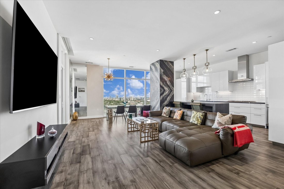 Condo in Houston, Texas, United States 5 - 18037278