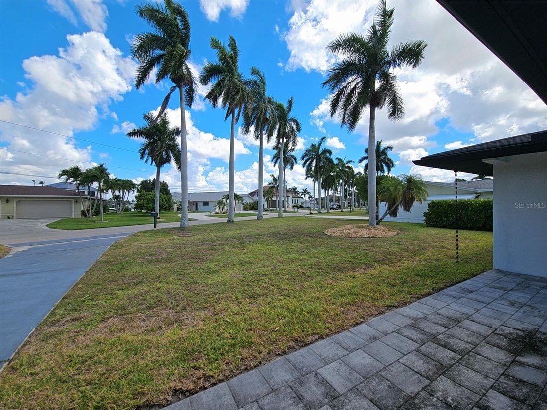 House in Cape Coral, Florida, United States 4 - 18049875