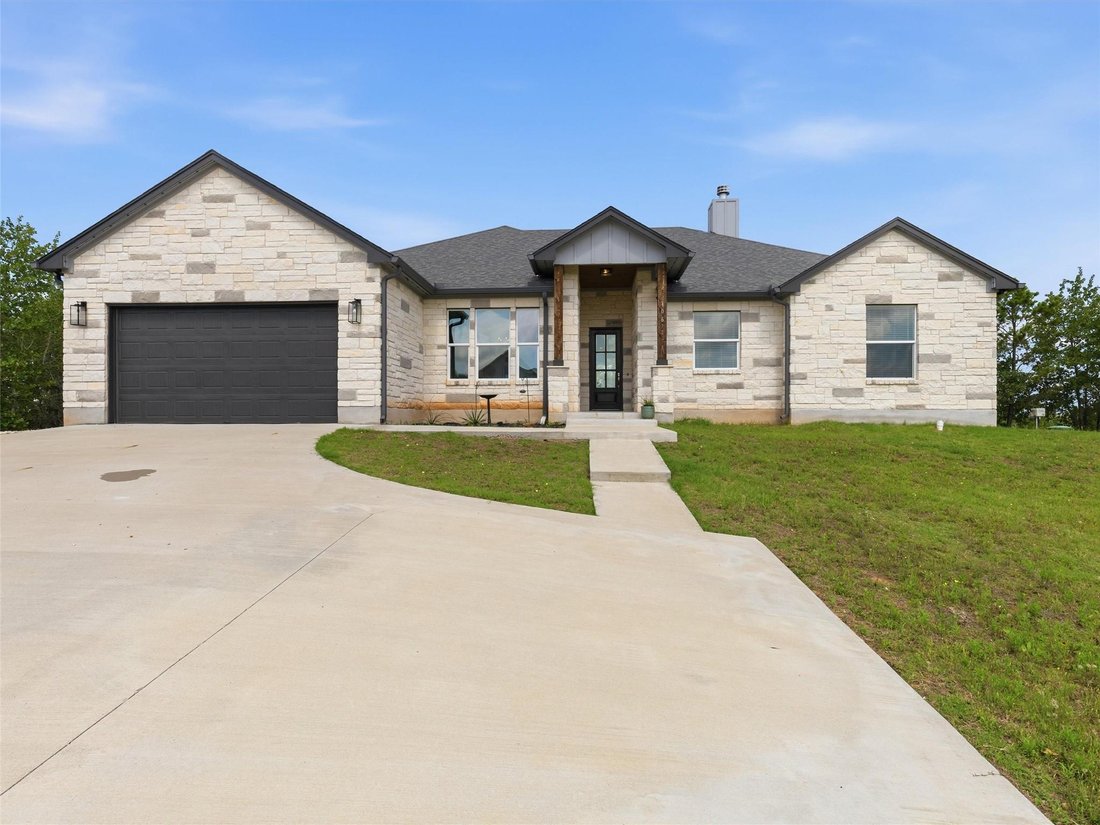 House in Bastrop, Texas, United States 2 - 18043936