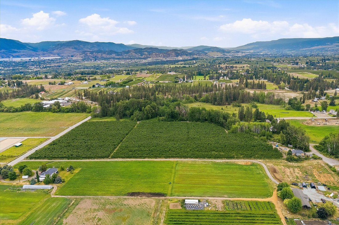Farm Ranch in Kelowna, British Columbia, Canada 3 - 18045609
