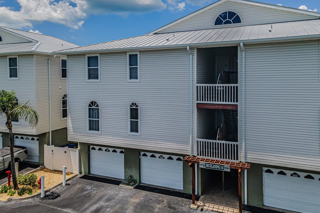 Condo in Indian Shores, Florida, United States 4 - 18045621