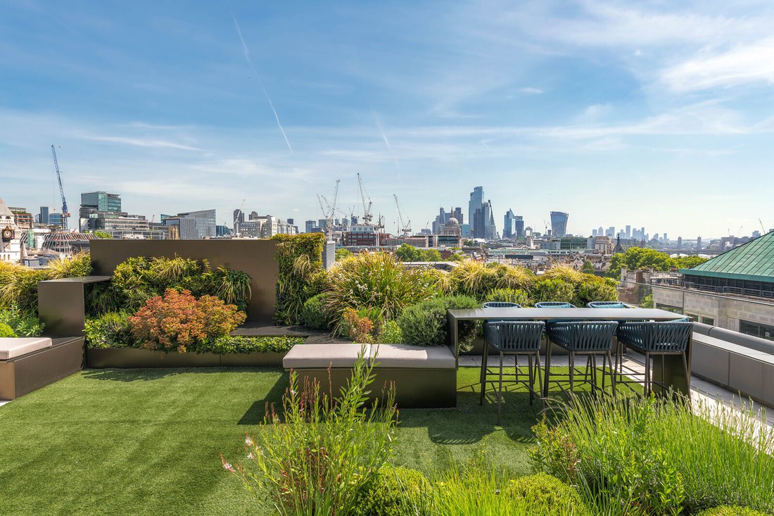 Apartment in WC2, Westminster, England 3 - 18036731