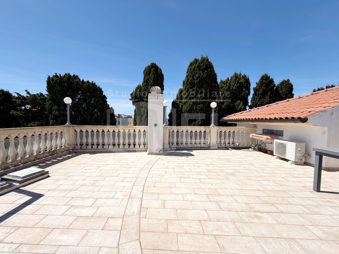 Villa in Historic Center, Livorno, Tuscany 2 - 18036236