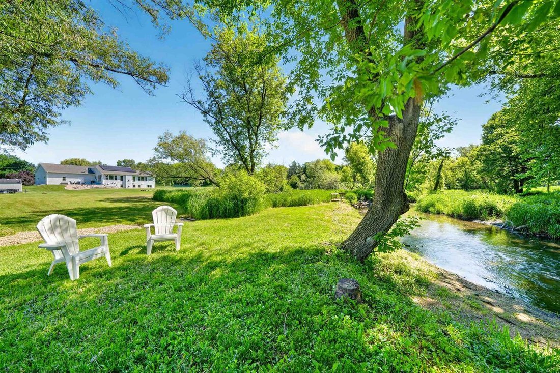 House in Cottage Grove, Wisconsin, United States 1 - 18041704
