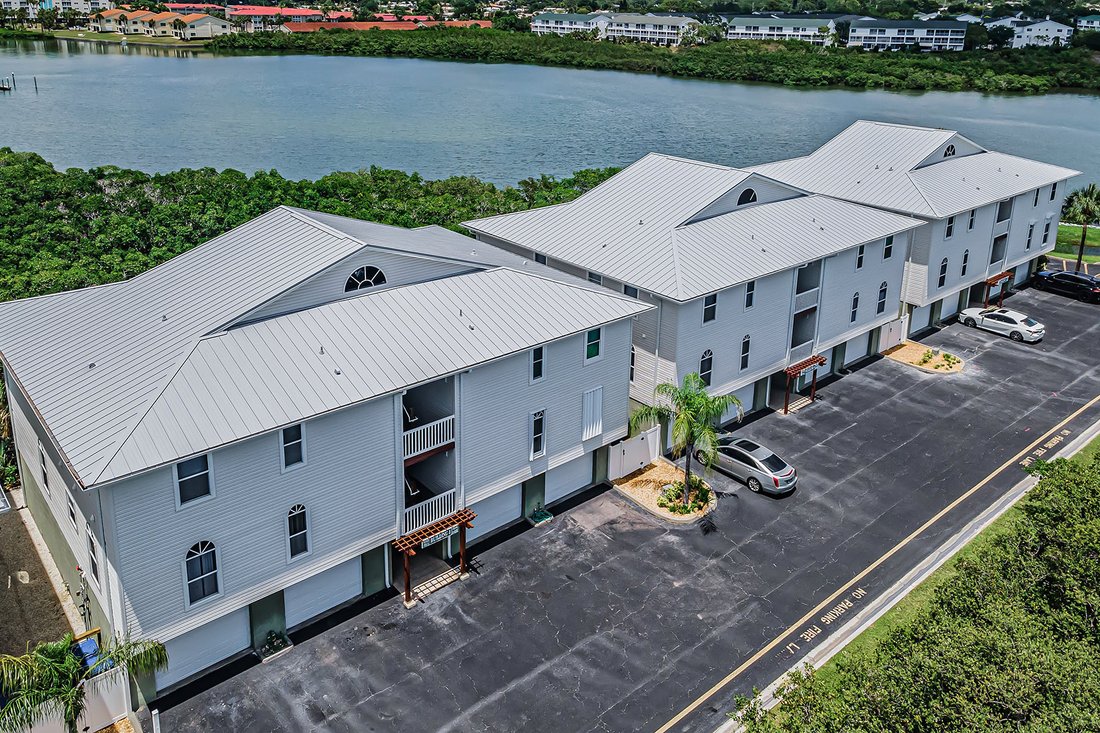 Condo in Indian Shores, Florida, United States 2 - 18045621
