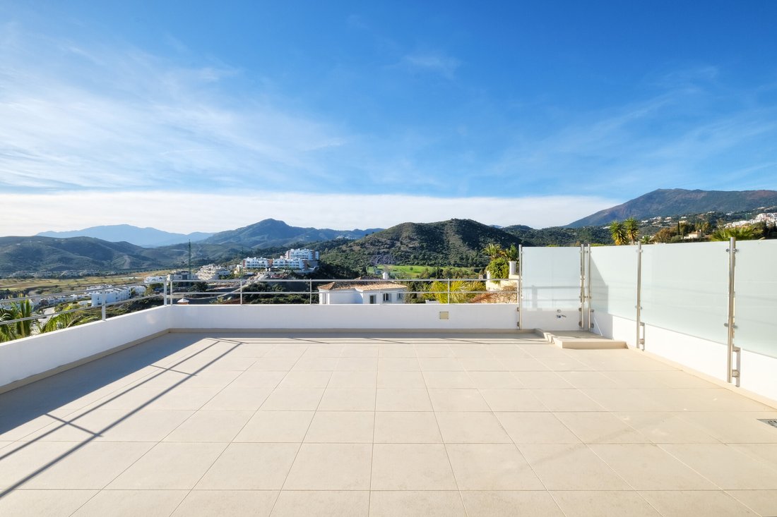 Villa in Benahavis, Andalusia, Spain 5 - 18044583