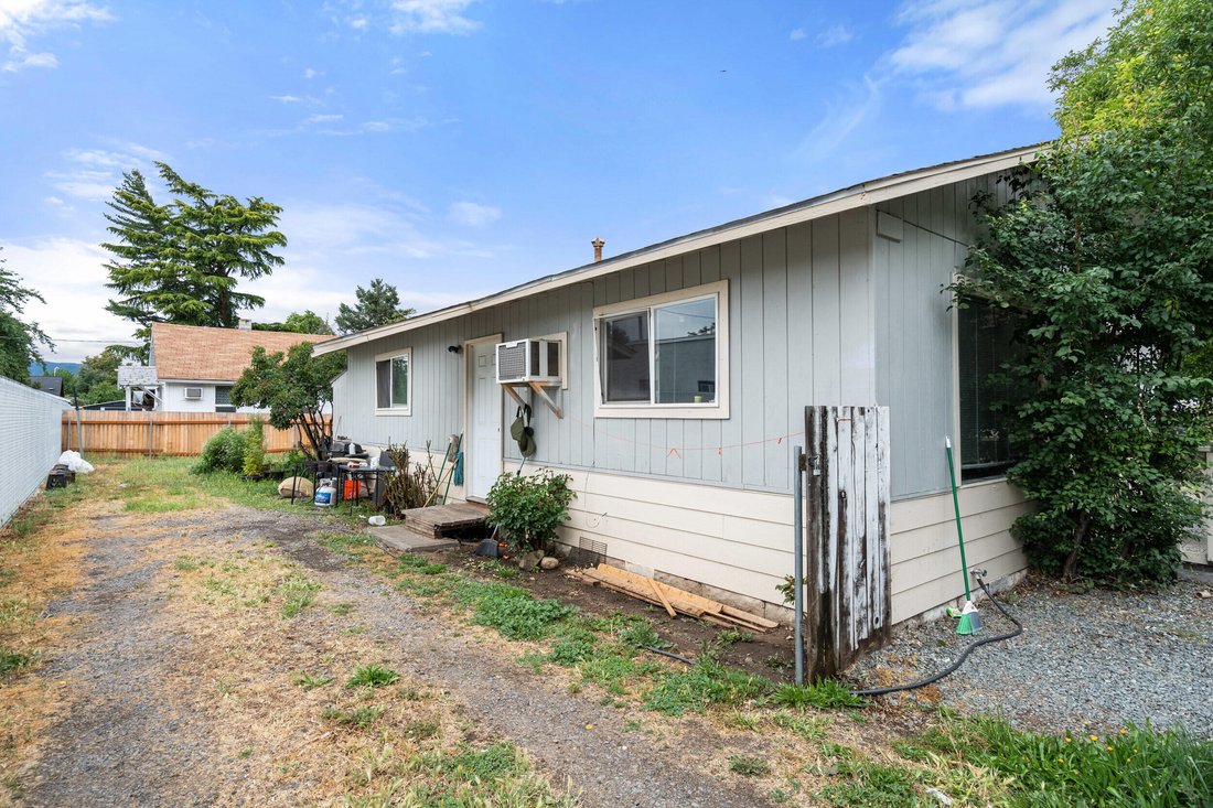 Medford, Oregon, United States 3 - 18040536