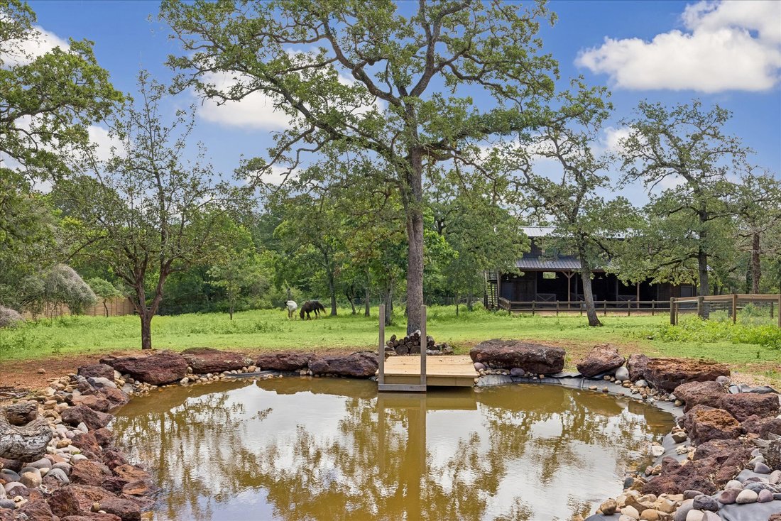 House in Smithville, Texas, United States 1 - 16771921