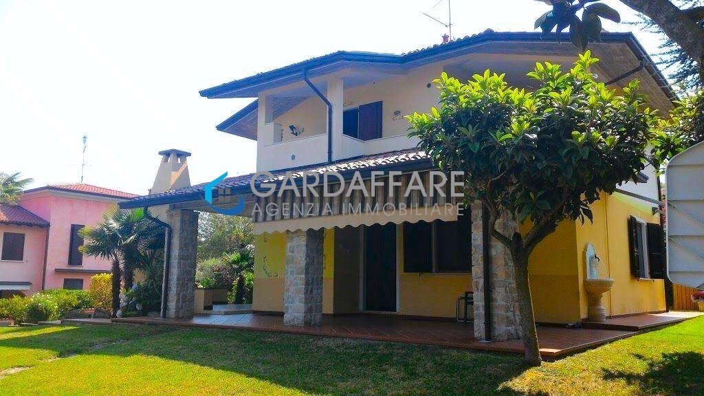 Villa in Manerba del Garda, Lombardy, Italy 2 - 18048106
