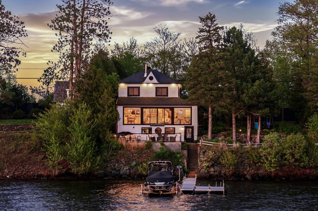 House in Lac-Brome, Quebec, Canada 1 - 18042638