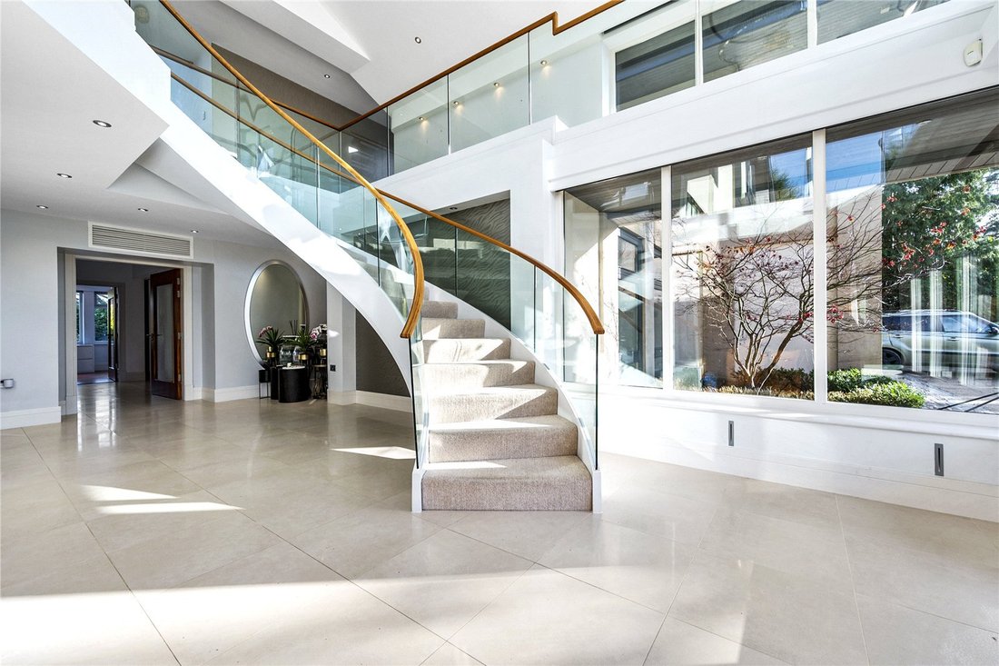 House in Wilmslow, England 2 - 18038595