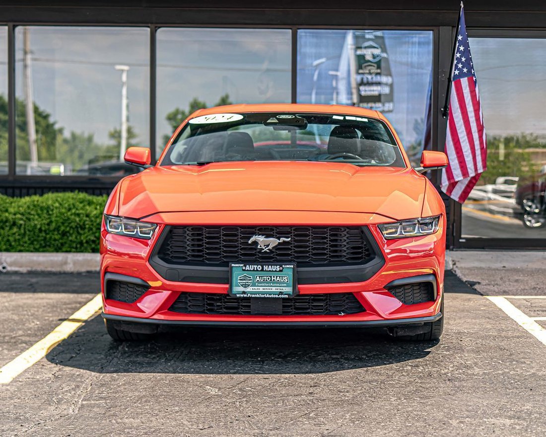 Coupe in Frankfort, IL, United States 2 - 18050240
