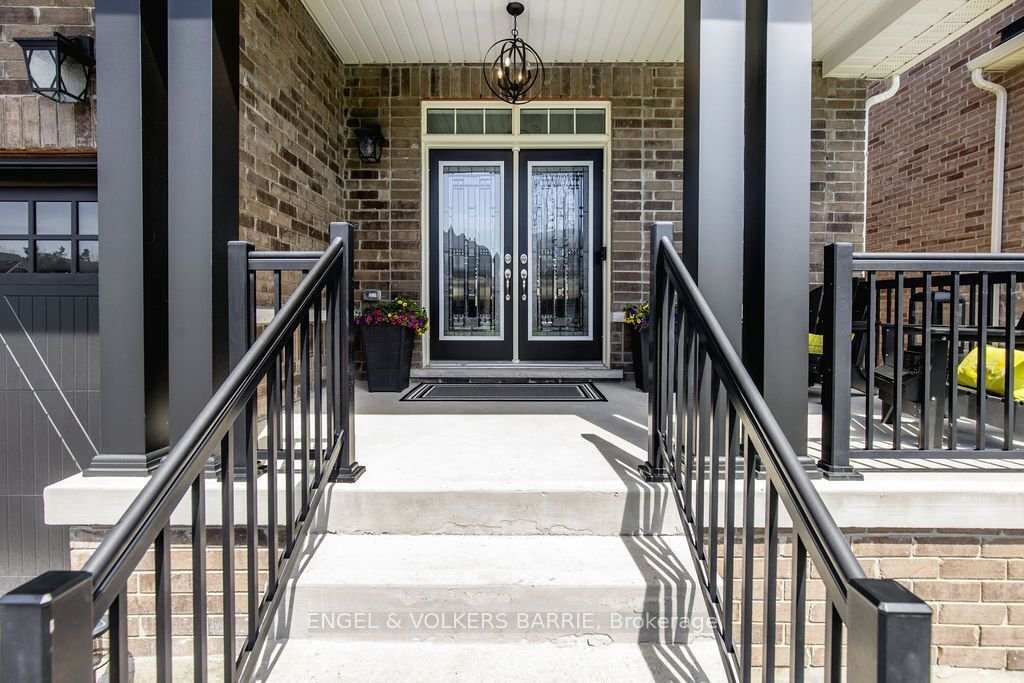 House in Barrie, Ontario, Canada 2 - 18048816