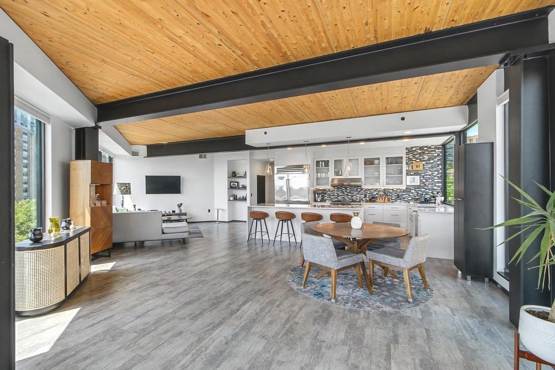 Condo in Madison, Wisconsin, United States 5 - 18041677