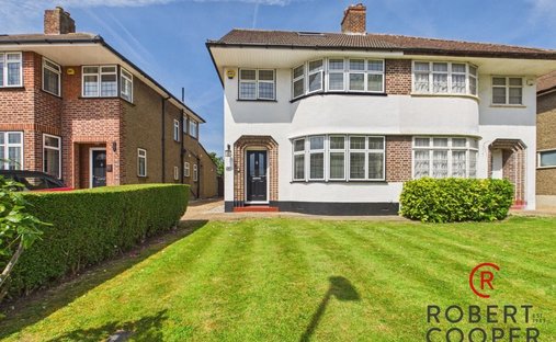 Haus in South Ruislip, Hillingdon, England 1