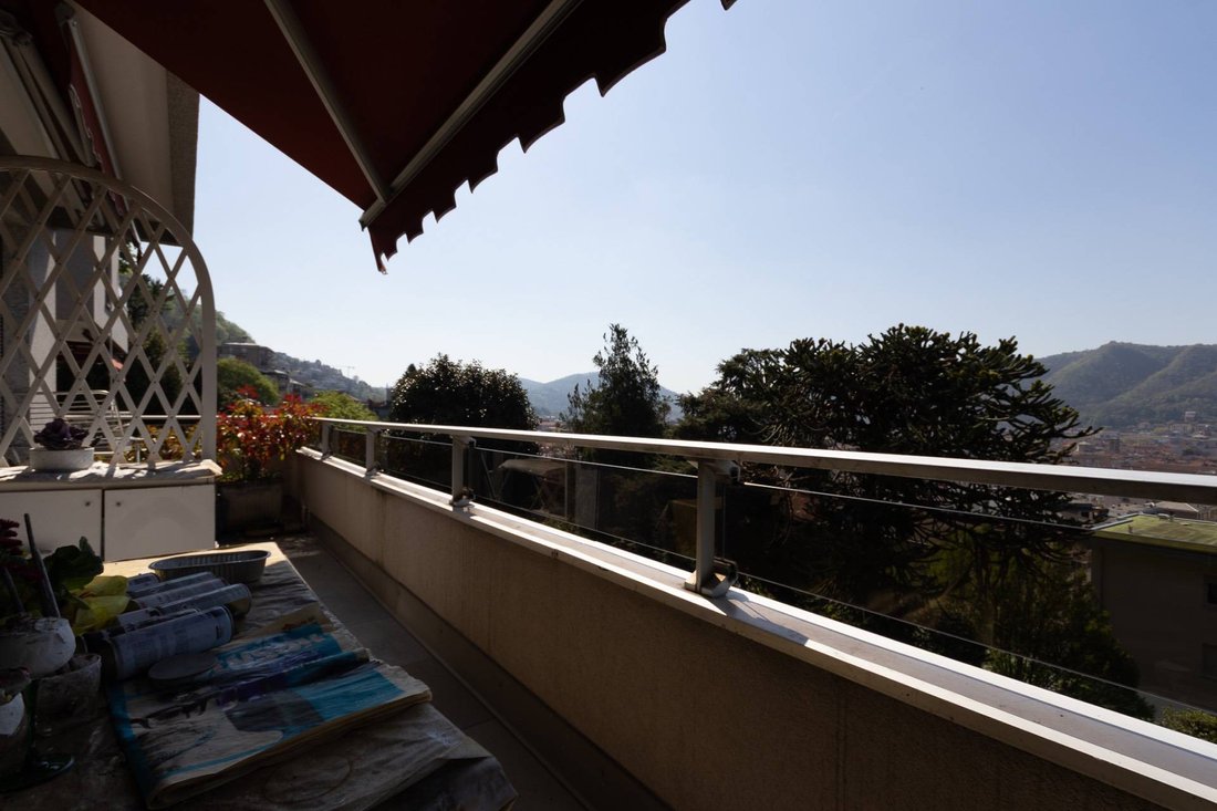 Apartment in Eastern Lake Center, Como, Lombardy 3 - 18049273