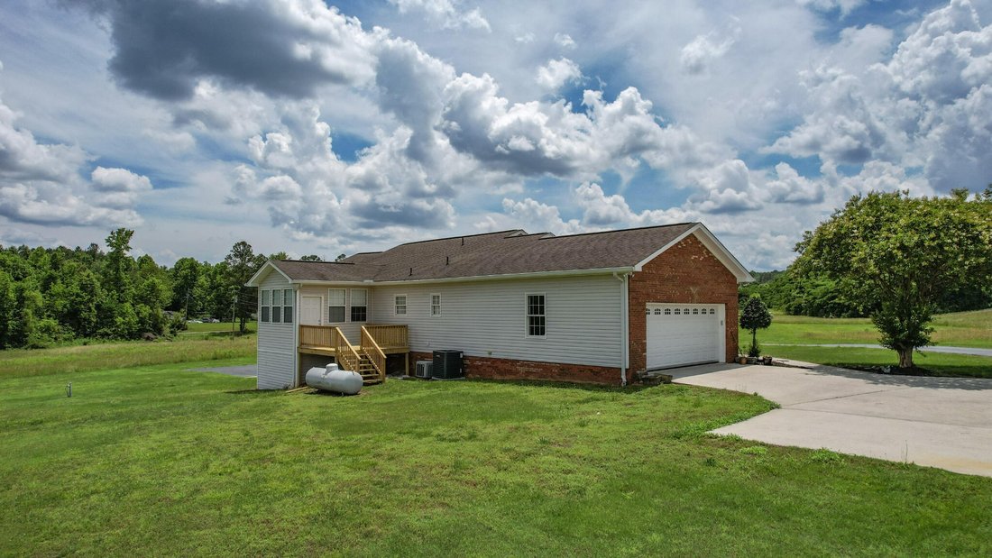 House in Cleveland, Tennessee, United States 5 - 18042323