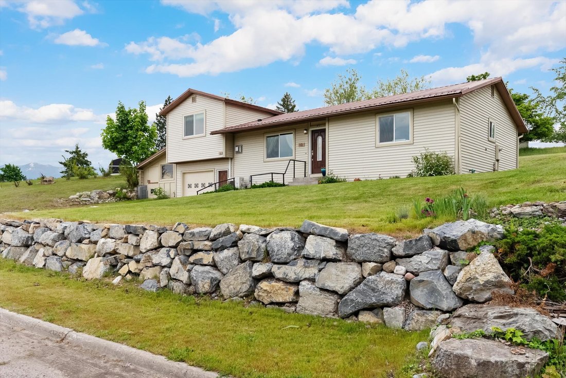 House in Polson, Montana, United States 2 - 18048804