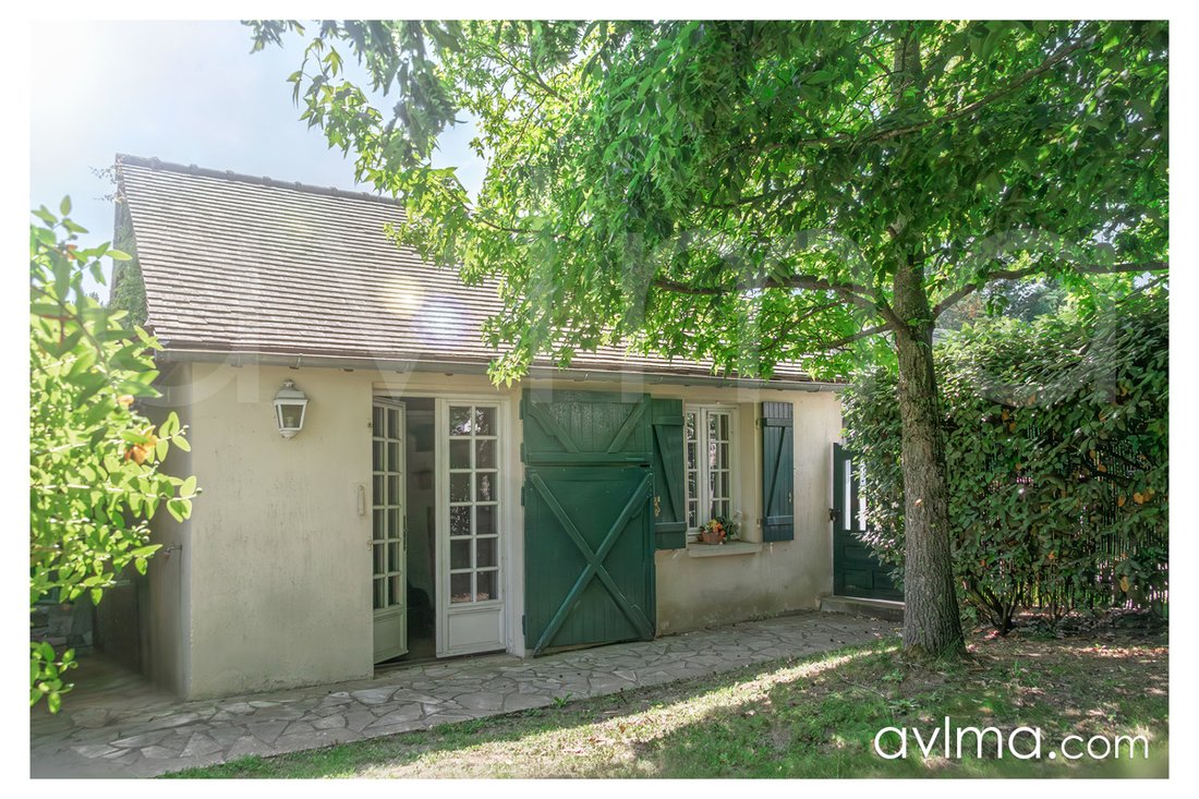House in Bailly, Ile-de-France, France 3 - 18037244