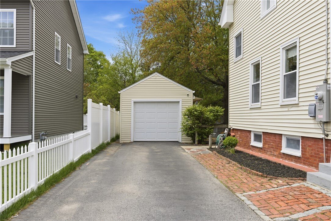 House in Cranston, Rhode Island, United States 4 - 18040584