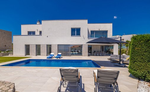 House in Krk, Primorje-Gorski Kotar County, Croatia 1