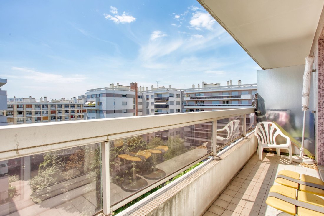 Apartment in Lorette-Martyrs, Paris 9e Arrondissement, Paris 1 - 18040986