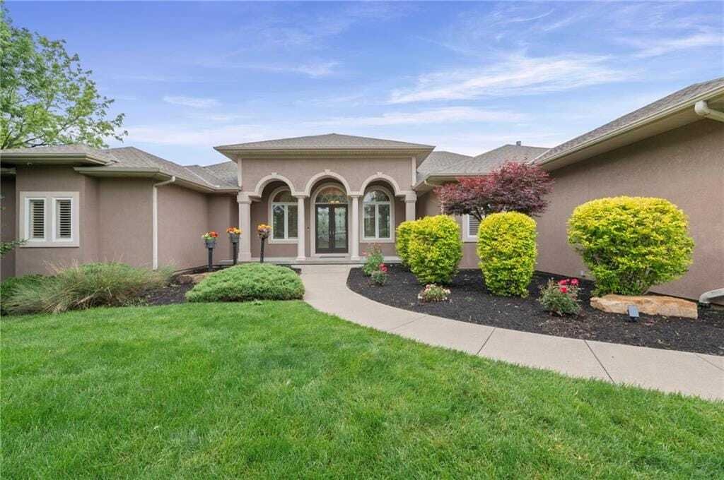 House in Parkville, Missouri, United States 3 - 18049389