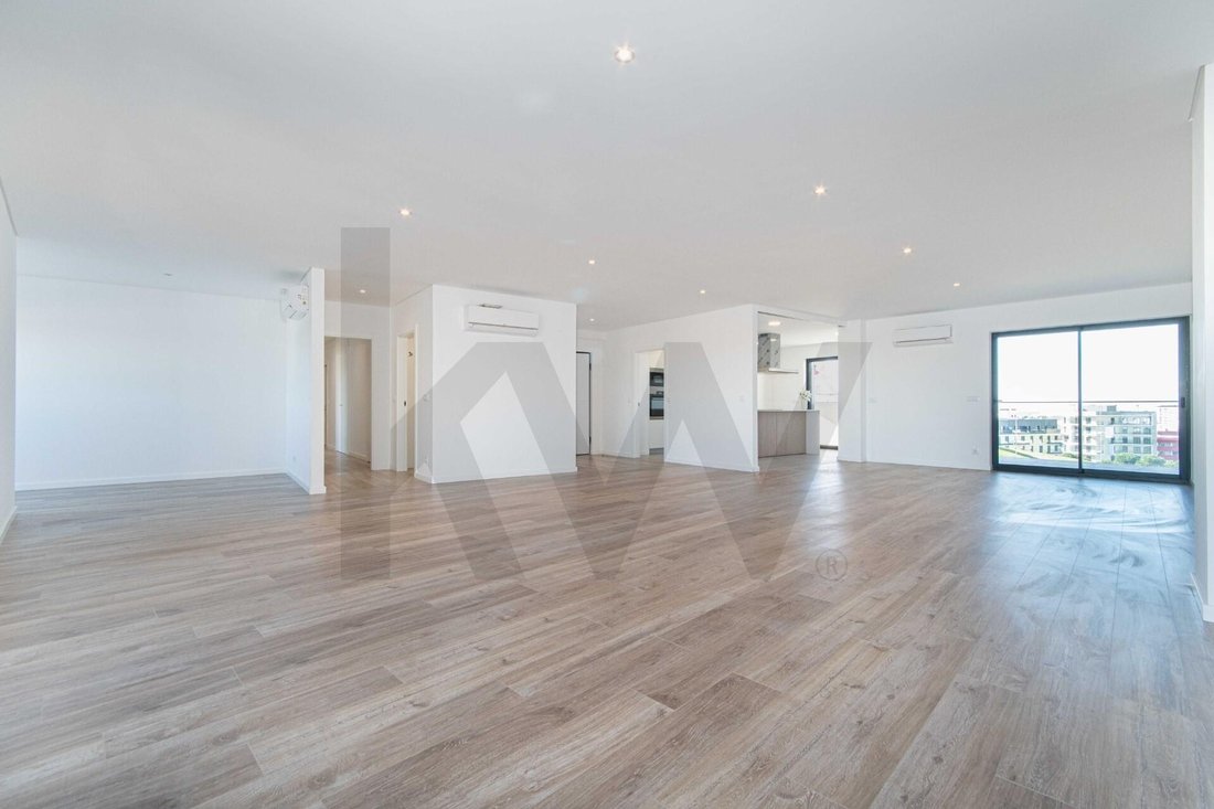 Apartment in Carnaxide e Queijas, Lisbon, Portugal 5 - 18038936