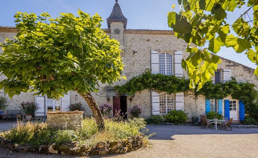 Villa in Zone Rurale Nord, Villeneuve-sur-Lot, France 1