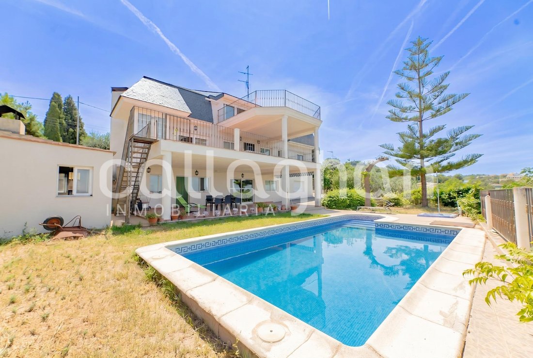 Villa in Chiva, Valencian Community, Spain 1 - 18041198