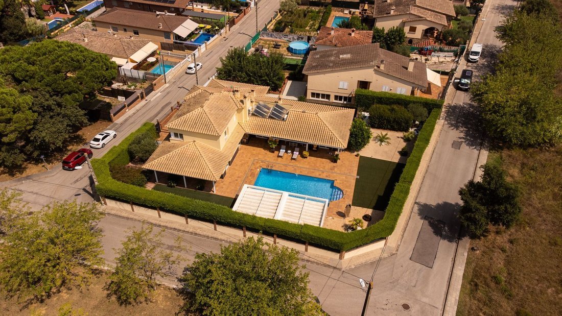 Villa in Llagostera, Catalonia, Spain 1 - 18046941
