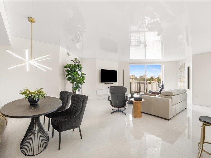 Condo in Sunny Isles Beach, Florida, United States 5 - 18016331