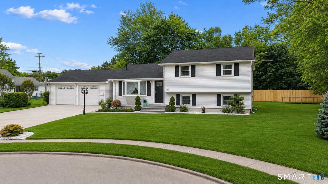 House in Plainville, Connecticut, United States 4 - 18048745